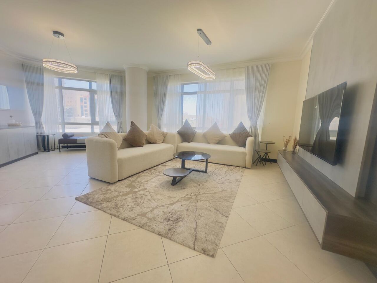 Juffair, Apartments, Flats, Houses & Villas, BHD 550/month,  3 BR,  320 Sq. Meter,  Fully Furnished 3+maids Room
