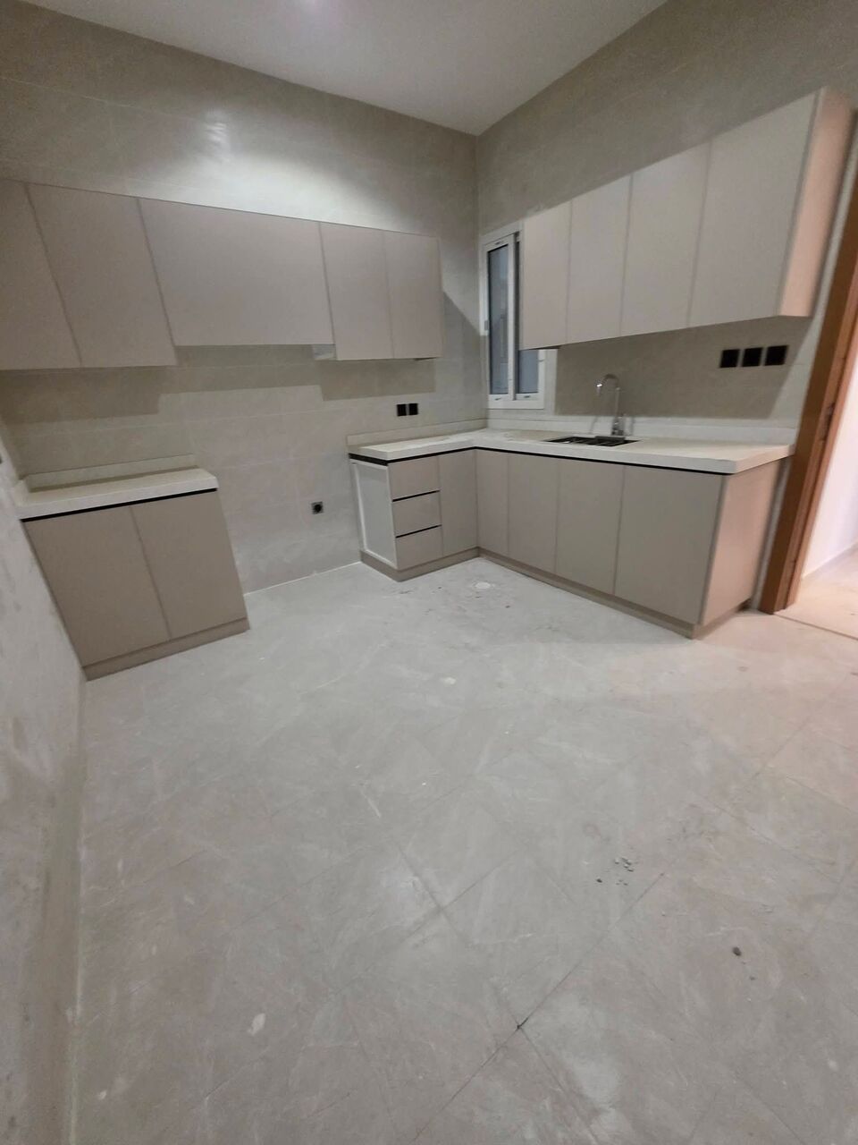 Khobar, Apartments, Flats, Houses & Villas, 2 BR,  BRAND-NEW FAMILY APARTMENTS  Each Apartment Includes: &bull; 2 Bedrooms + Living Room &bull; 2 Bathr