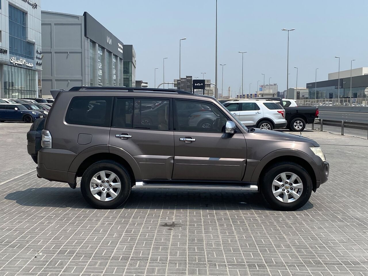 Manama, Vehicles, Cars & Trucks , BHD 3400,  Mitsubishi Pajero GLS,  2013,  Automatic,  138000 KM,    (Brown)