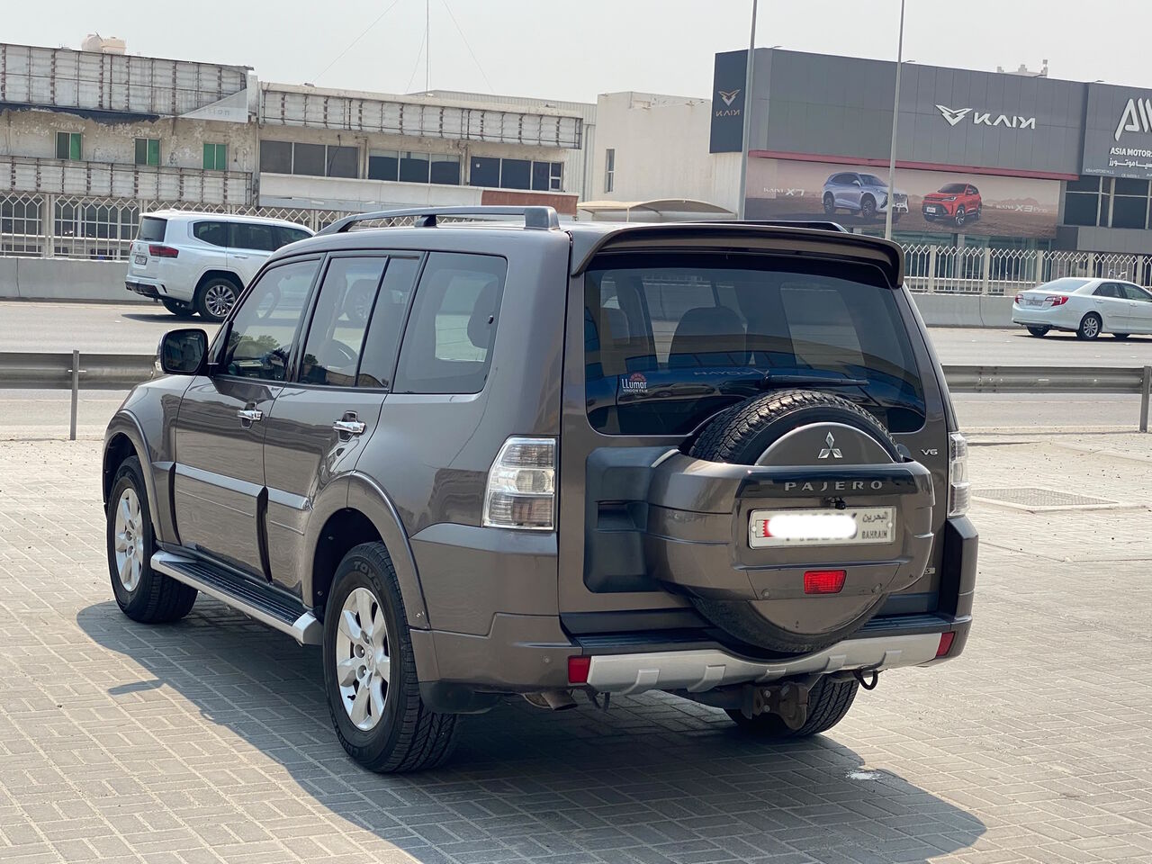 Manama, Vehicles, Cars & Trucks , BHD 3400,  Mitsubishi Pajero GLS,  2013,  Automatic,  138000 KM,    (Brown)