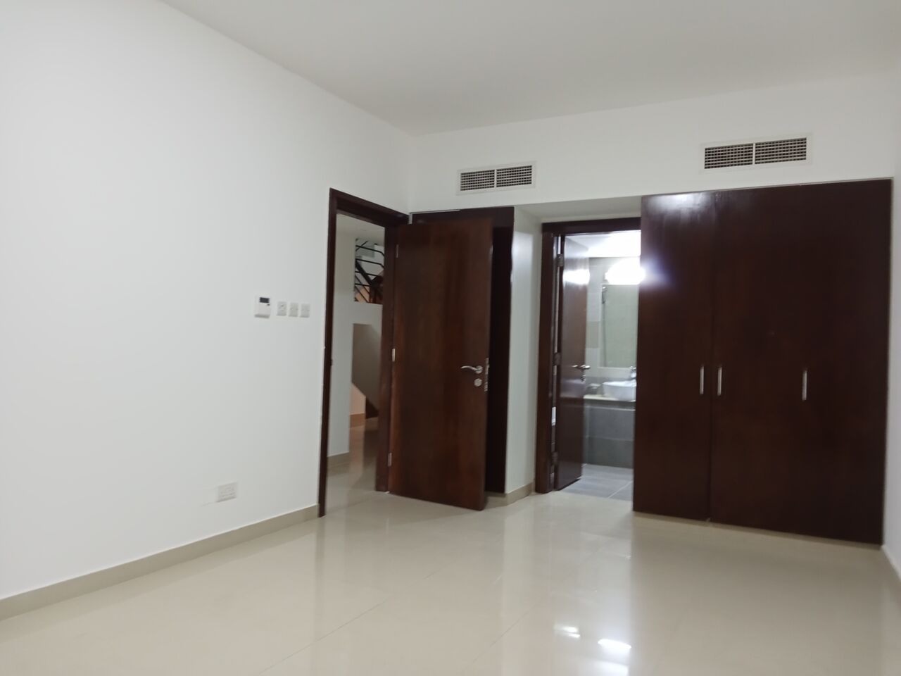 Tala Island, Villas, BHD 850,  Luxurious 3 BR S/F Duplex Penthouse For Rent At Amwaj Islands