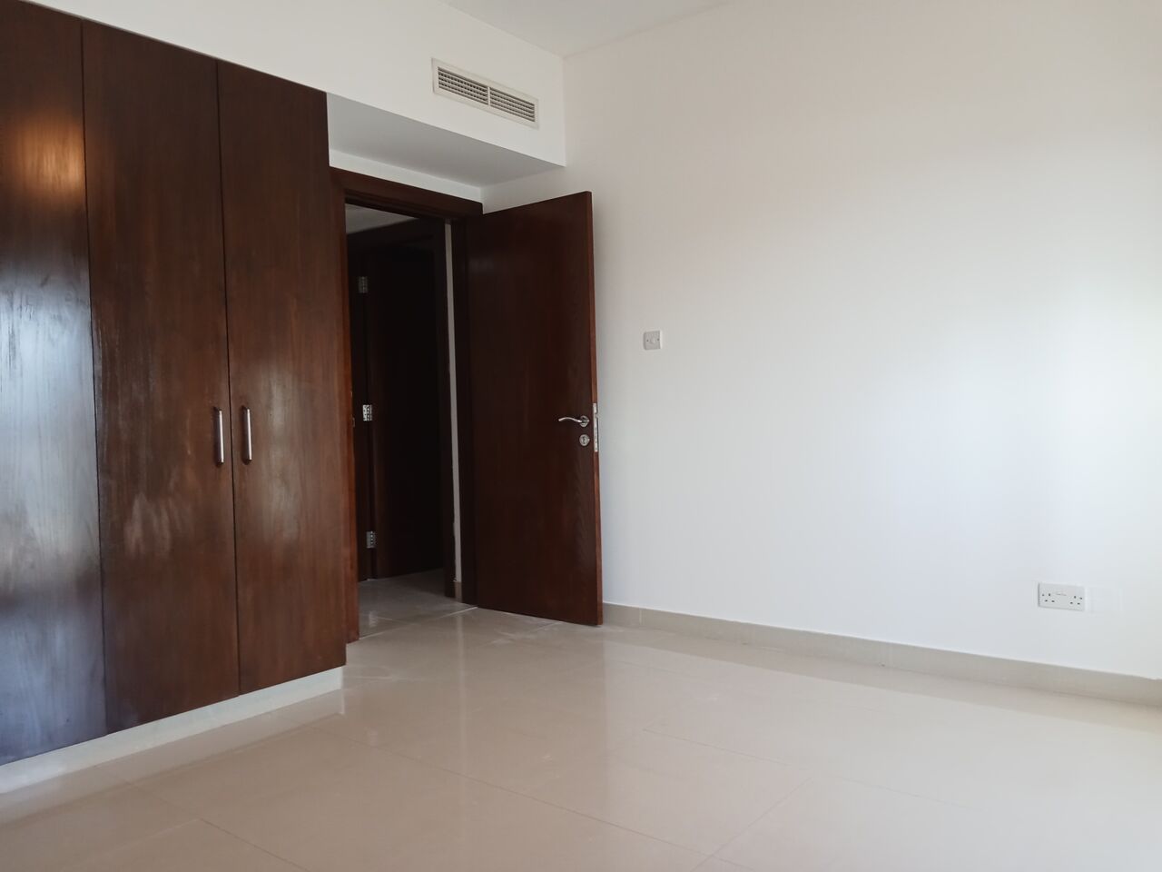 Tala Island, Villas, BHD 850,  Luxurious 3 BR S/F Duplex Penthouse For Rent At Amwaj Islands