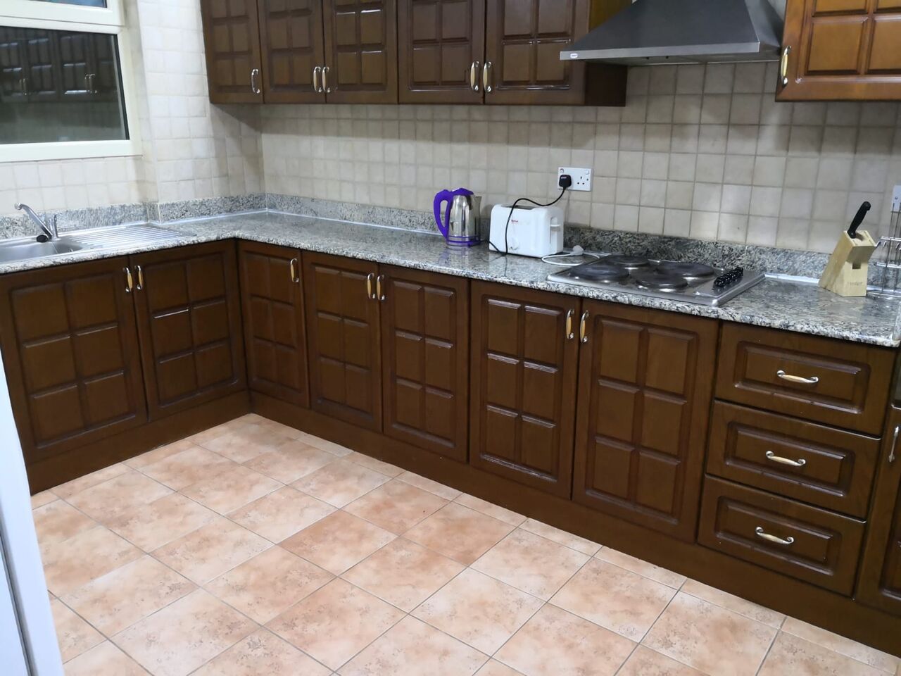 Juffair, Apartments, Flats, Houses & Villas, BHD 95/week,  Furnished,  2 BR,  150 Sq. Meter,  Rnishe