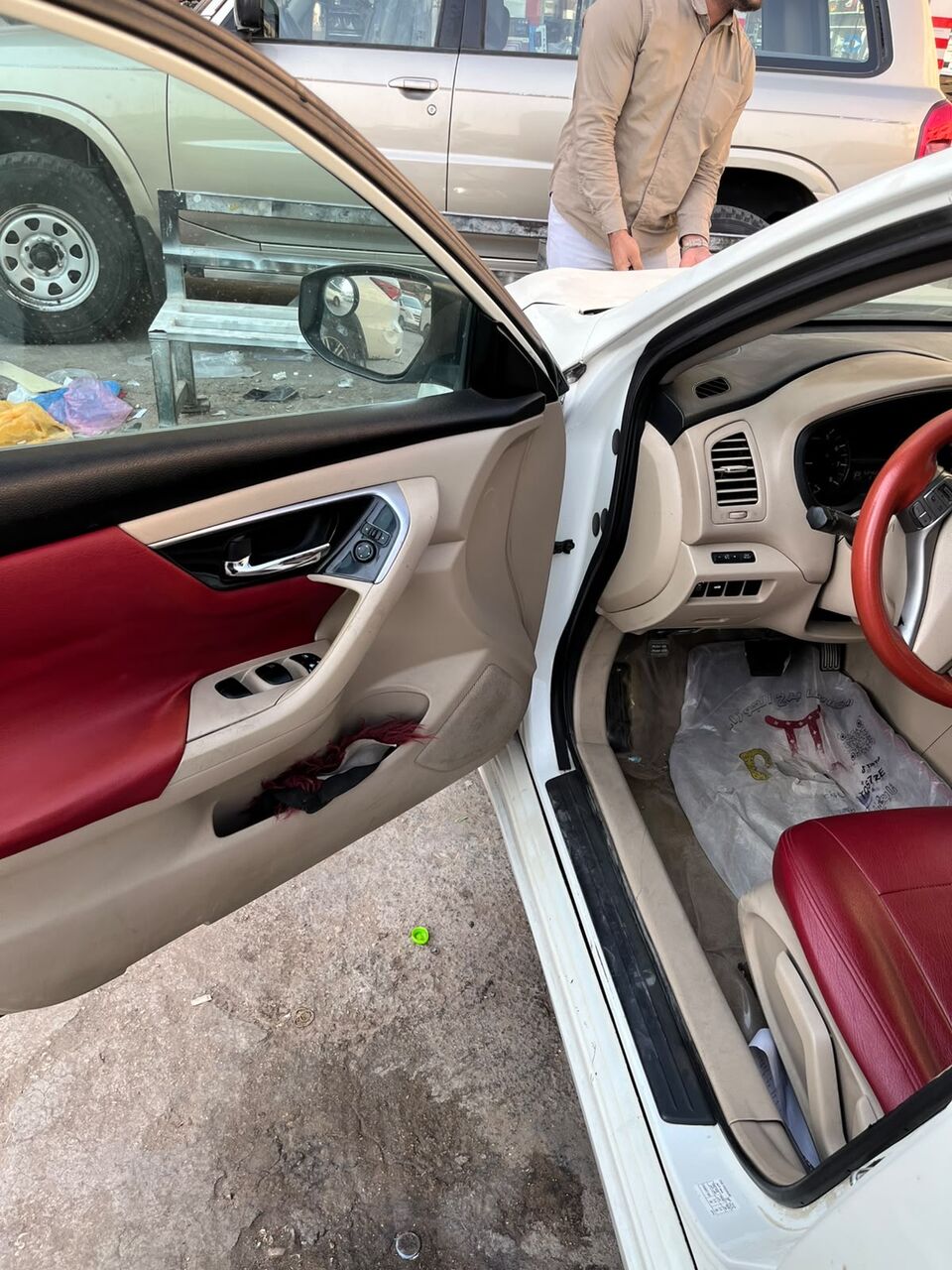 Riyadh, Vehicles, Cars & Trucks , SAR 16000,  Nissan Altima,  2013,  Automatic,  500000 KM,