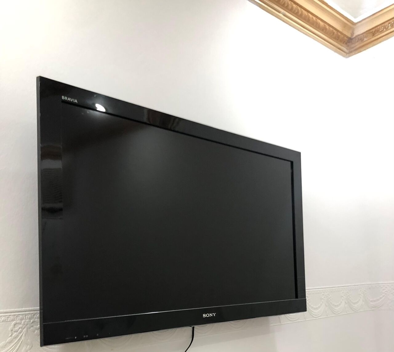 Naseem, Electronics, SAR 500,  For Sale: Sony Bravia KLV-40BX400 (Serial: 2716049) &ndash; 40&Prime; Full HD LCD TV
