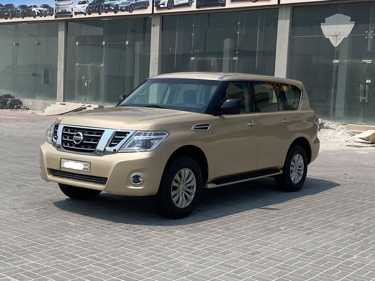 Manama, Vehicles, Cars & Trucks , BHD 5300,  Nissan Patrol XE,  2015,  Automatic,  280300 KM,    (Beige)