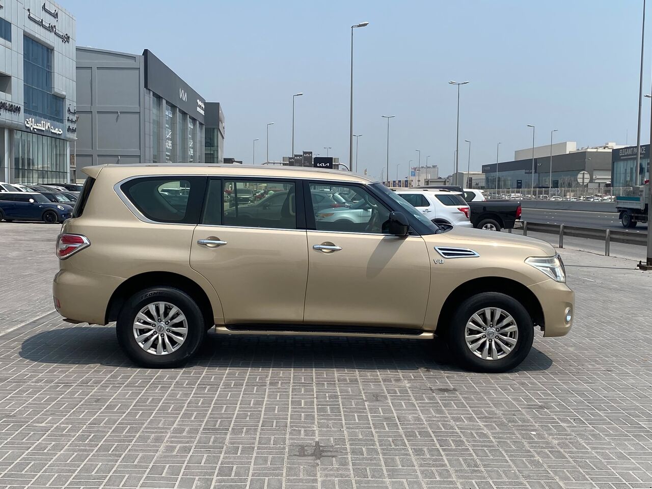 Manama, Vehicles, Cars & Trucks , BHD 5300,  Nissan Patrol XE,  2015,  Automatic,  280300 KM,    (Beige)