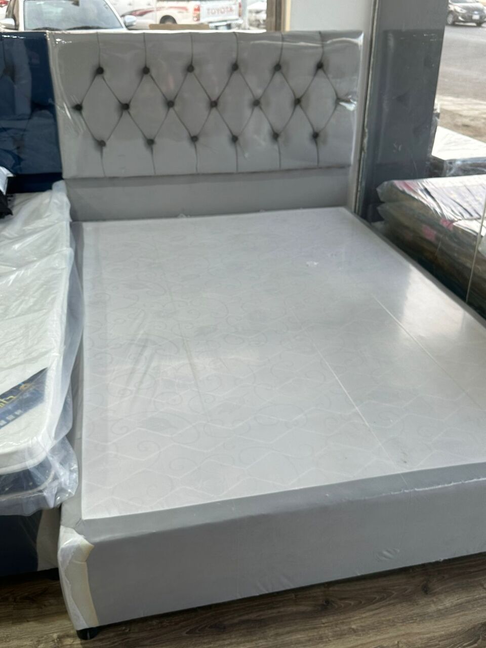 Jeddah, Furniture, SAR 300,  Queen Size Bed With Mattress Available In Jeddah With Low Prices And Best Quality