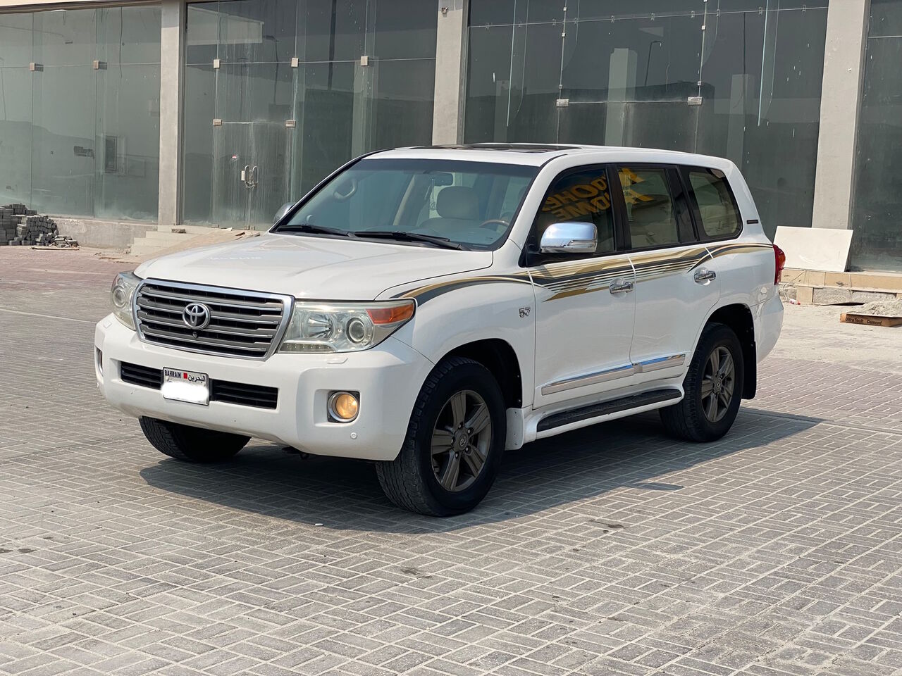 Manama, Vehicles, Cars & Trucks , BHD 10900,  Toyota Land Cruiser VX-R,  2014,  Automatic,  426800 KM,    (White)
