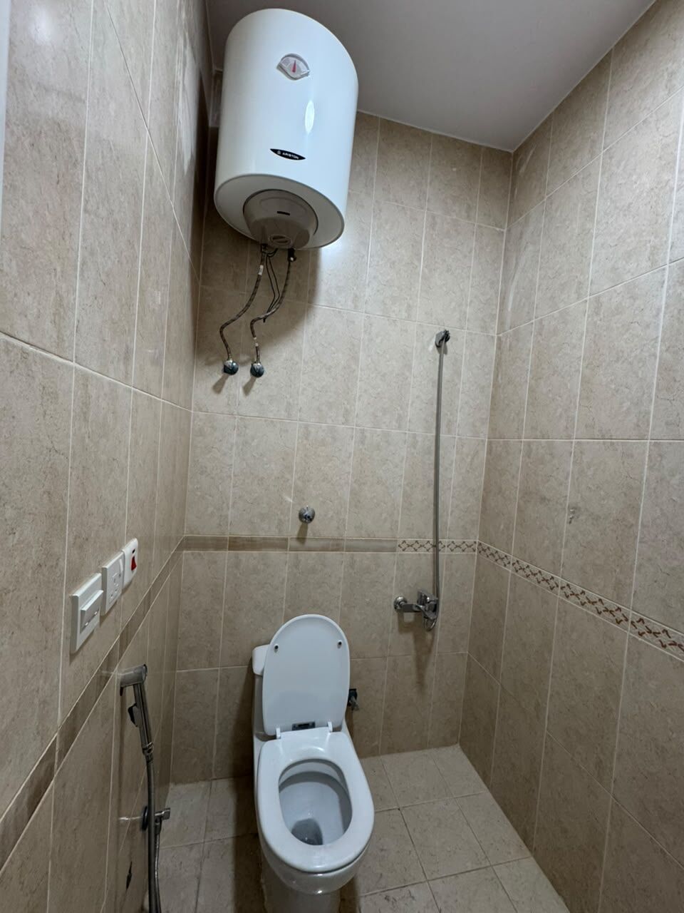 Riyadh, Rooms for Rent, SAR 12001500/month,  New Semi Furnished STUDIO APARTMENT FOR EXECUTIVE BACHELOR