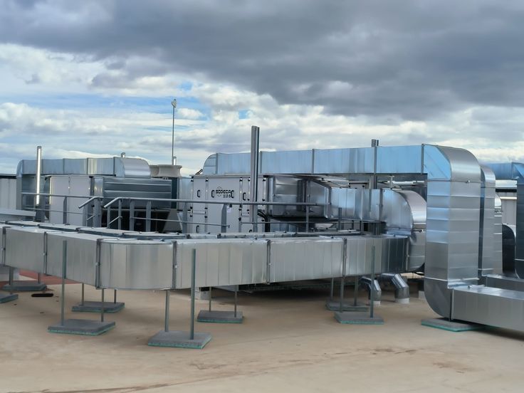 Riyadh, Air Conditioning, HVAC & Ducting Subcontractor In Riyadh (GI & Phenolic Ducting)