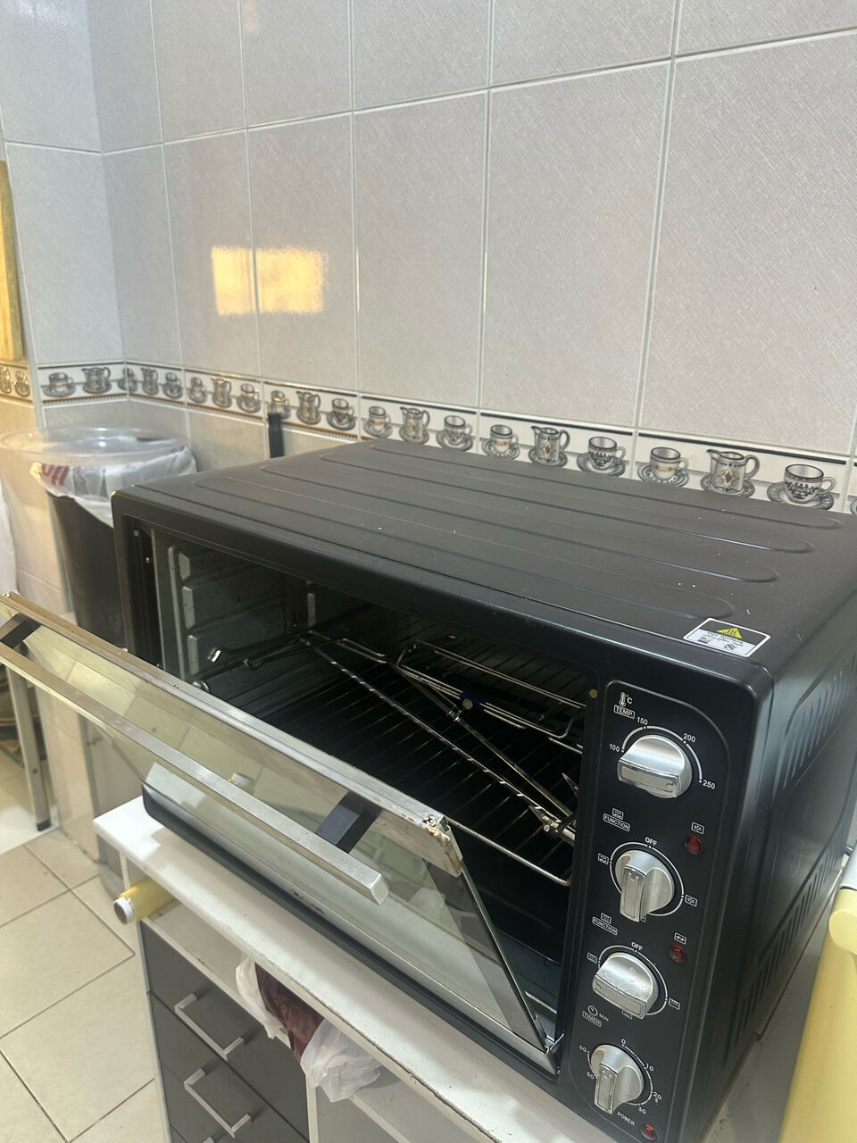 Sanad, Appliances, BHD 17,  Electrical Oven 100 Liters  2200 Watts