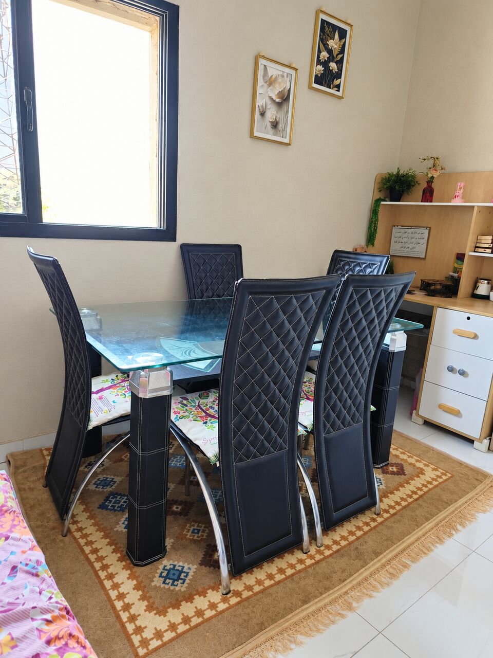 Jeddah, Furniture, SAR 350,  Dining Table With 5 Leather Chairs