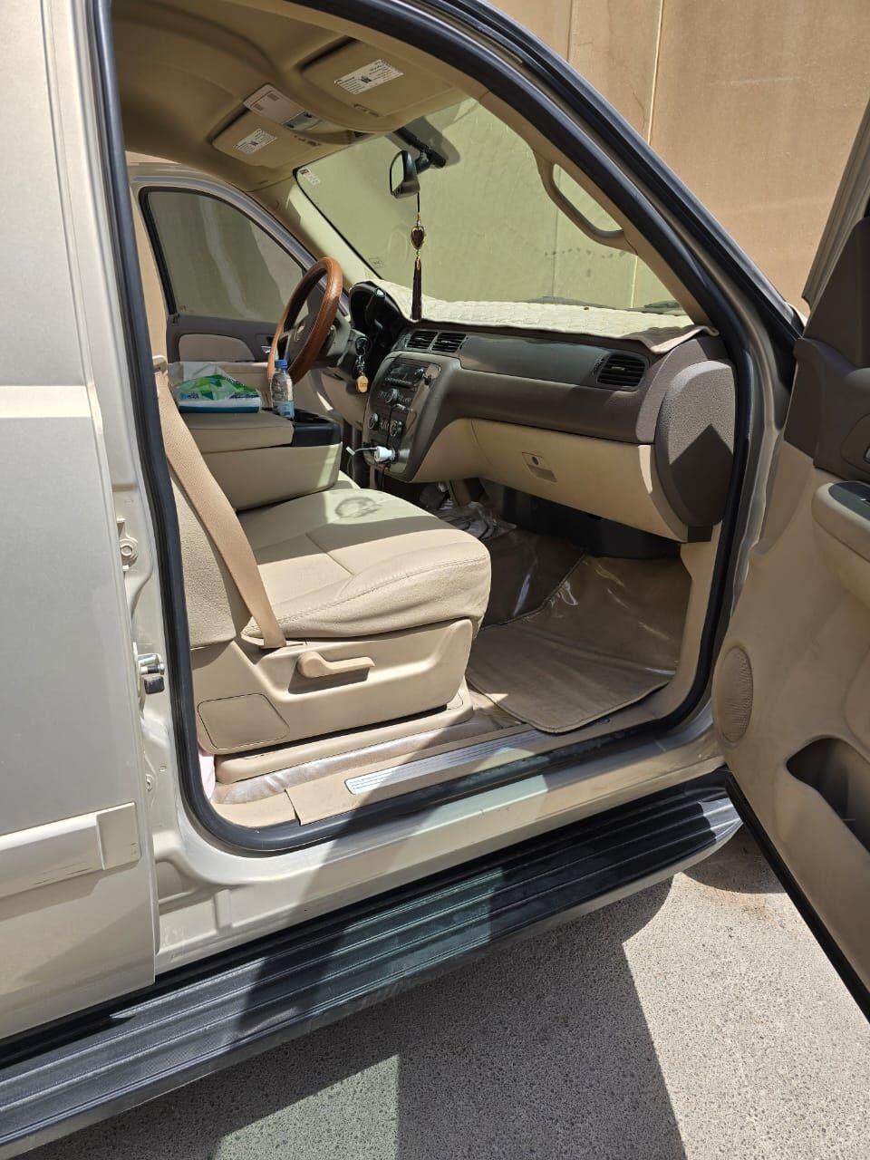 Riyadh, Vehicles, Cars & Trucks , SAR 27000,  Chevrolet Tahoe,  2009,  Automatic,  309000 KM,  Chevrolot Tahoe