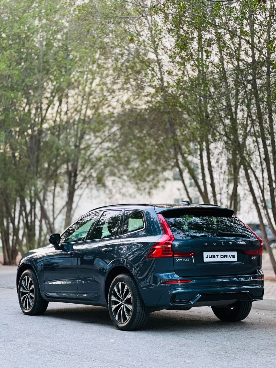 Segaya, Vehicles, Cars & Trucks , BHD 10950,  Volvo XC60,  2023,  Automatic,  35000 KM,   B5  MODEL FULLY LOADED WITH FULL COVER INSURANCE CALL OR WHATSAPP  35400768