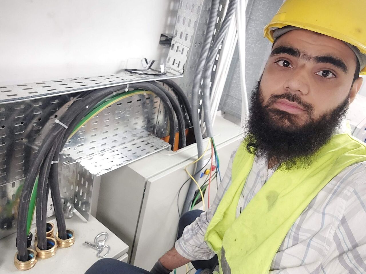 Al Khobar Al Shamalia, Job Seekers, Experienced Electrician Looking For Job / Iqama Transfer