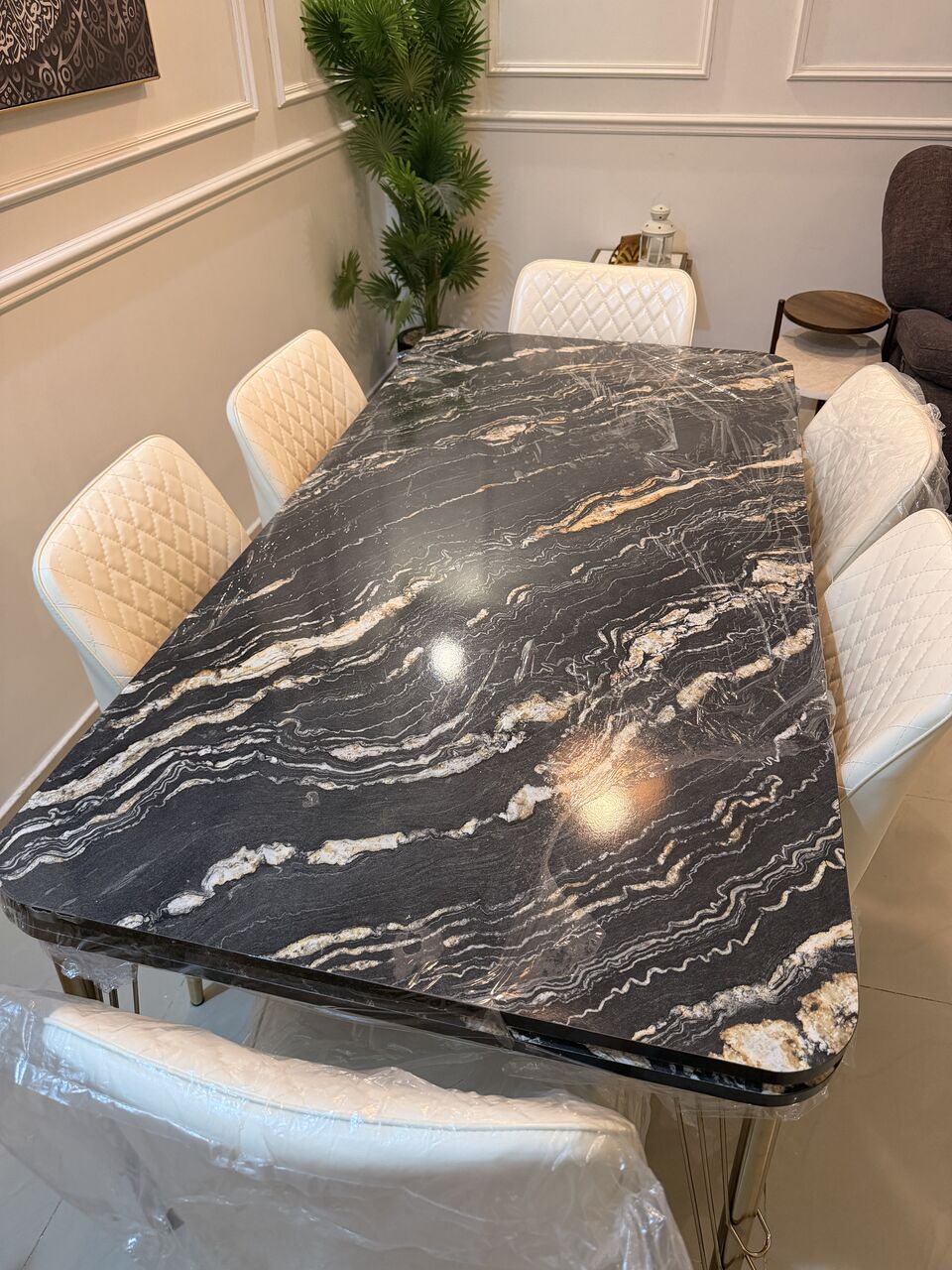 Jeddah, Household Items, SAR 750,  6 Person Dining Table Excellent Condition