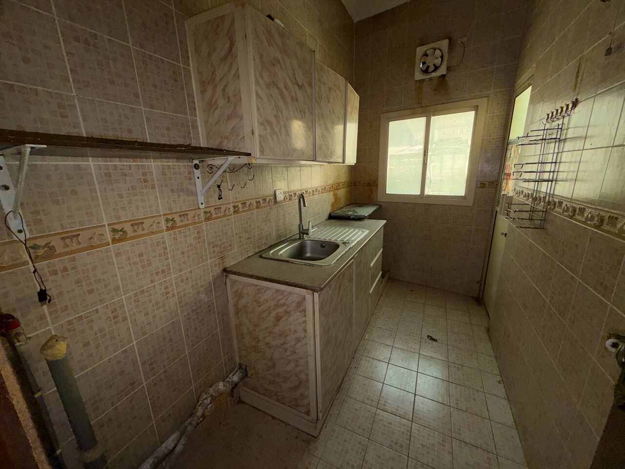 Salmaniya, Apartments, Flats, Houses & Villas, BHD 150/month,  Furnished,  2 BR,  2 Bedroom Flat For Rent Withot Ewa