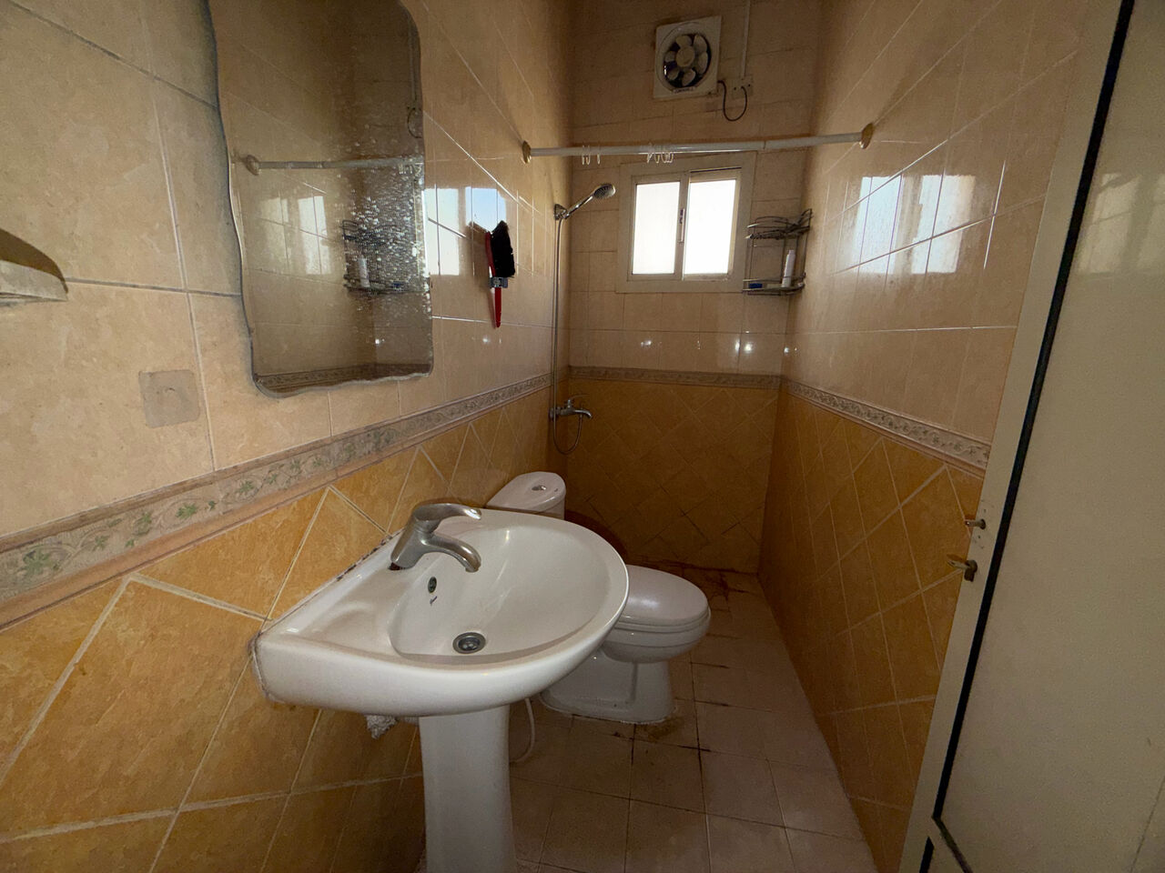 Salmaniya, Apartments, Flats, Houses & Villas, BHD 150/month,  Furnished,  2 BR,  2 Bedroom Flat For Rent Withot Ewa