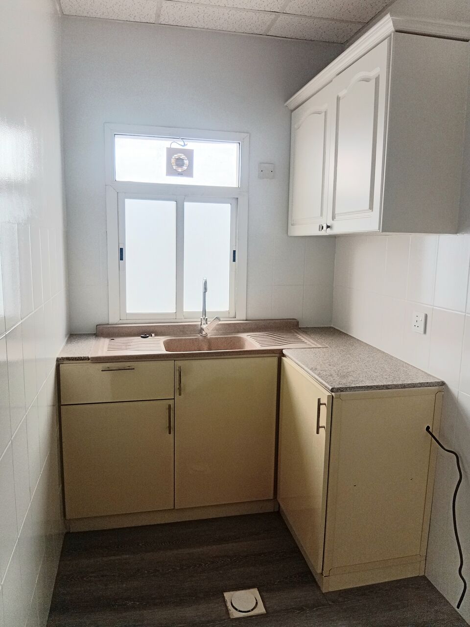 Manama, Apartments, Flats, Houses & Villas, BHD 200/month,  Furnished,  2 BR,  Semi-furnished | Seef | Parking | Security | Yearly Contract