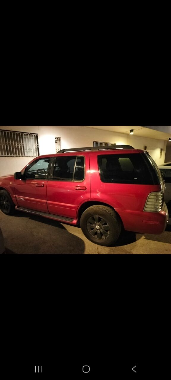 Riyadh, Vehicles, Cars & Trucks , SAR 14,  Mercury Mountaineer V6-midsize Premium SUV,  2009,  Automatic,  200000 KM,  SUV- 7 Seating Three Rows, V6 Powerful Engine,All-Wheel Drive,