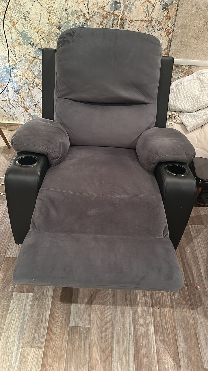 Riyadh, Household Items, SAR 600,  كرسي استرخاء هزاز