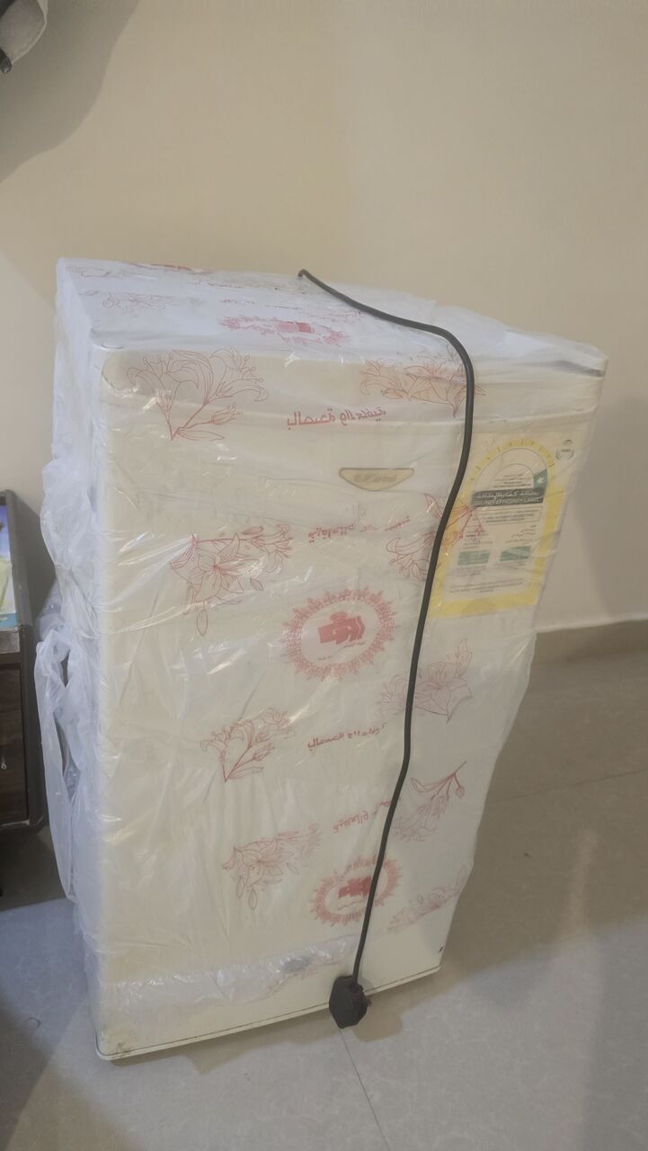 Hofuf, Appliances, SAR 150,  Small Freeze With Good Condition 150 Fix 650 For A Big Room For Rent