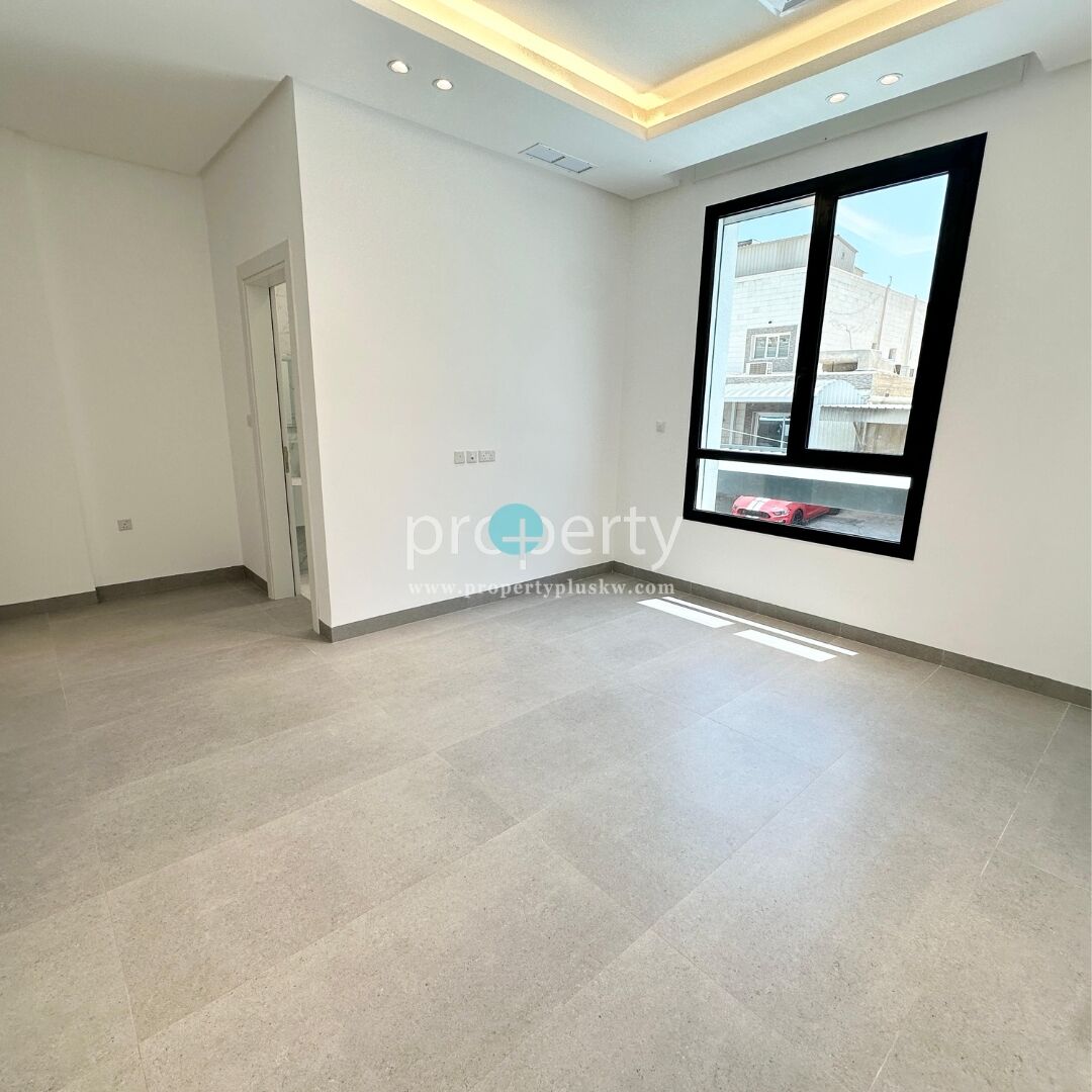 Salmiya, Apartments, Flats, Houses & Villas, KWD 700/month,  3 BR,  Three Bedroom Apartment For Rumaithya ,Close To Salmiya Garden