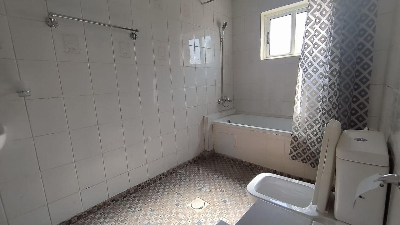Bani Jamra, Apartments, Flats, Houses & Villas, BHD 130/year,  3 BR,  Bani Jamrah:- 3Bhk Spacious Unfurnished Flat On Rent..