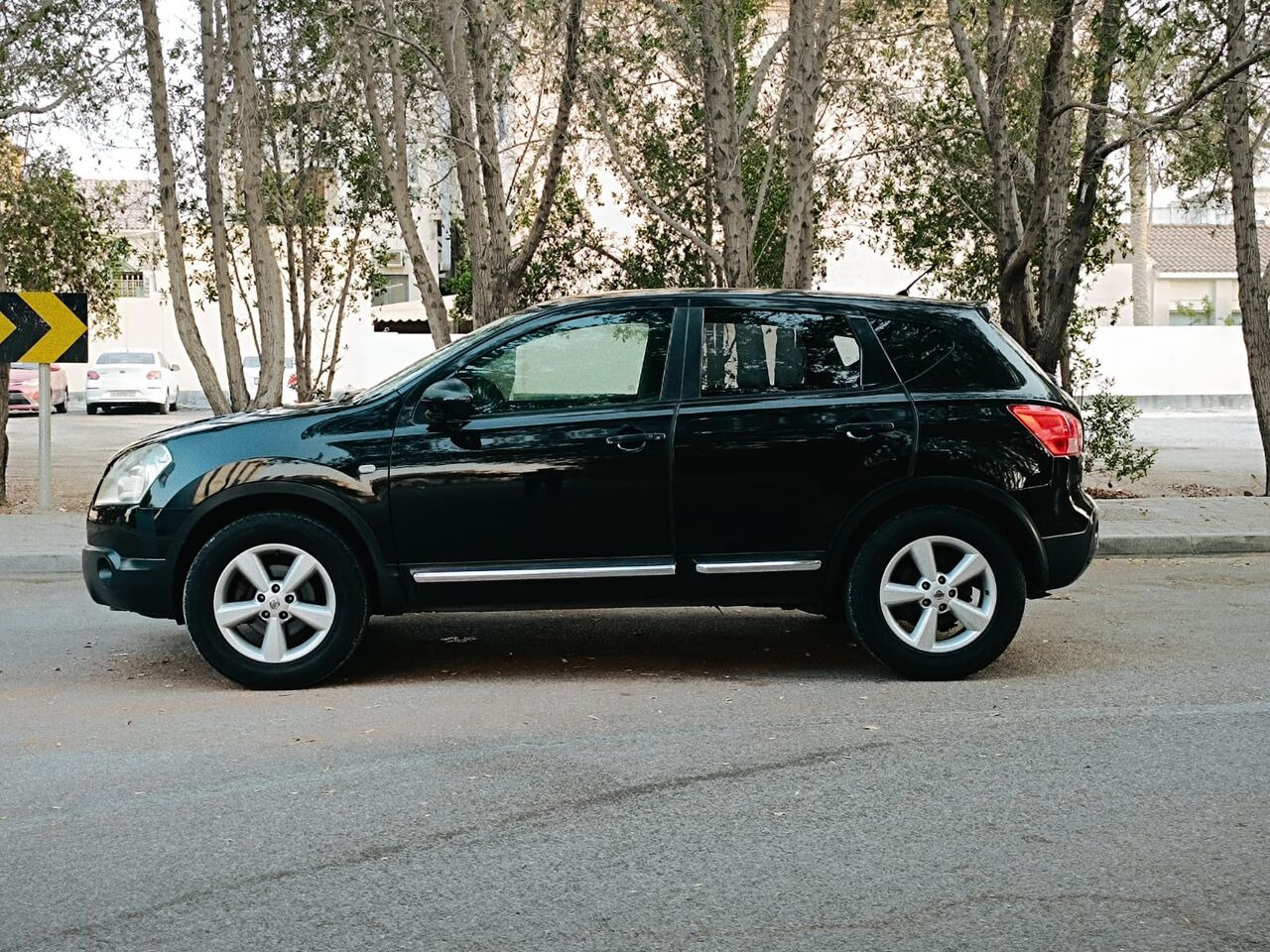 Manama, Vehicles, Cars & Trucks , BHD 1200,  Nissan Qashqai,  2008,  Automatic,  196000 KM,  NEAT AND CLEAN