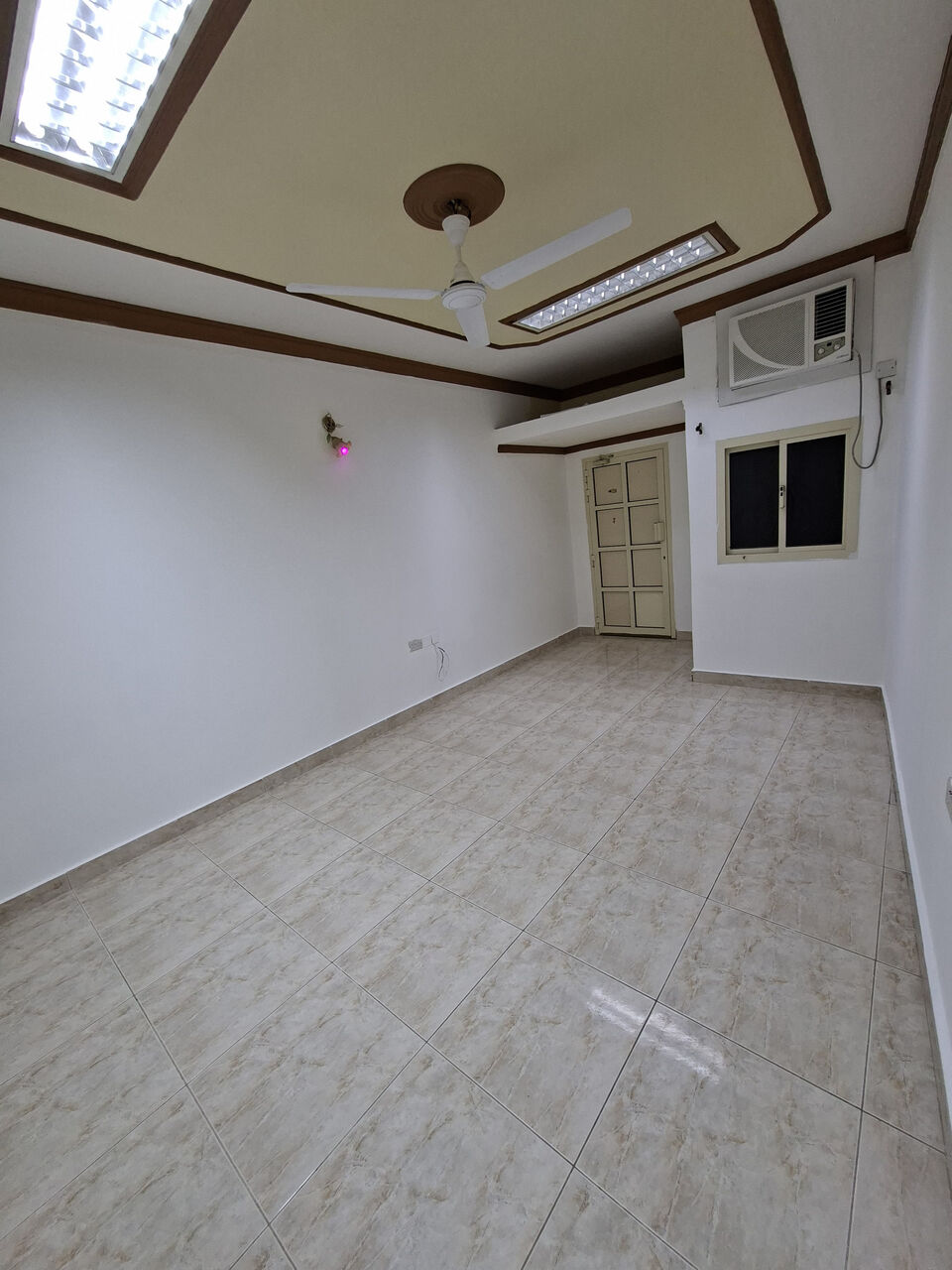 Bani Jamra, Apartments, Flats, Houses & Villas, BHD 120/year,  1 BR,  RENT - NEAR SAAR