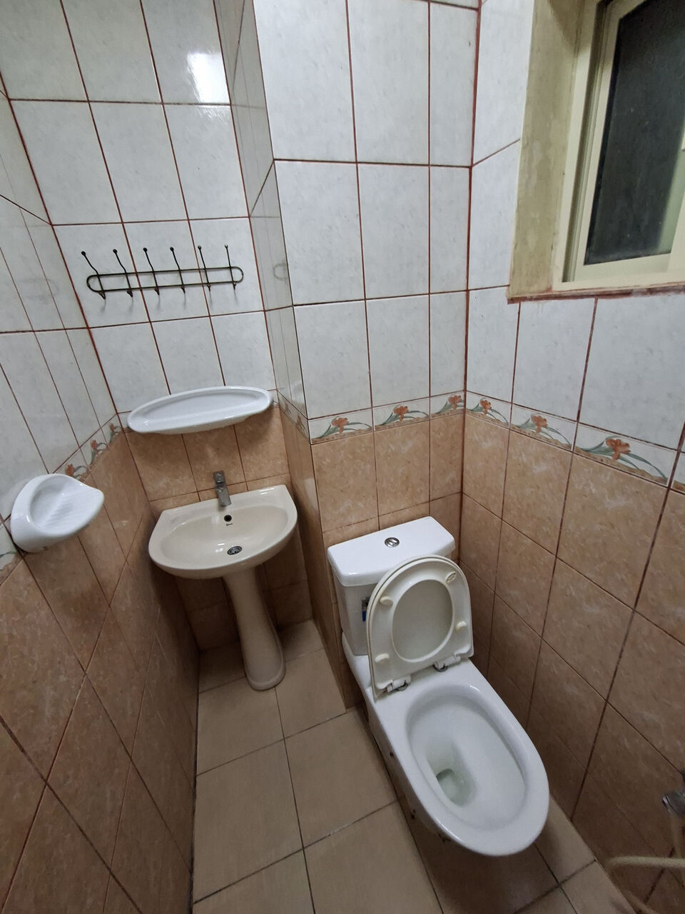 Bani Jamra, Apartments, Flats, Houses & Villas, BHD 120/year,  1 BR,  RENT - NEAR SAAR
