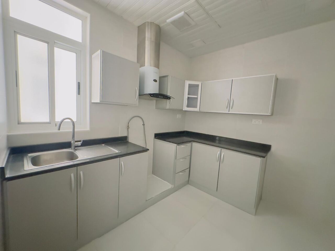 Manama, Apartments, Flats, Houses & Villas, BHD 240/month,  2 BR,  170 Sq. Meter,  Bright And Spacious, Modern Semi Furnished 2bhk With Balcony