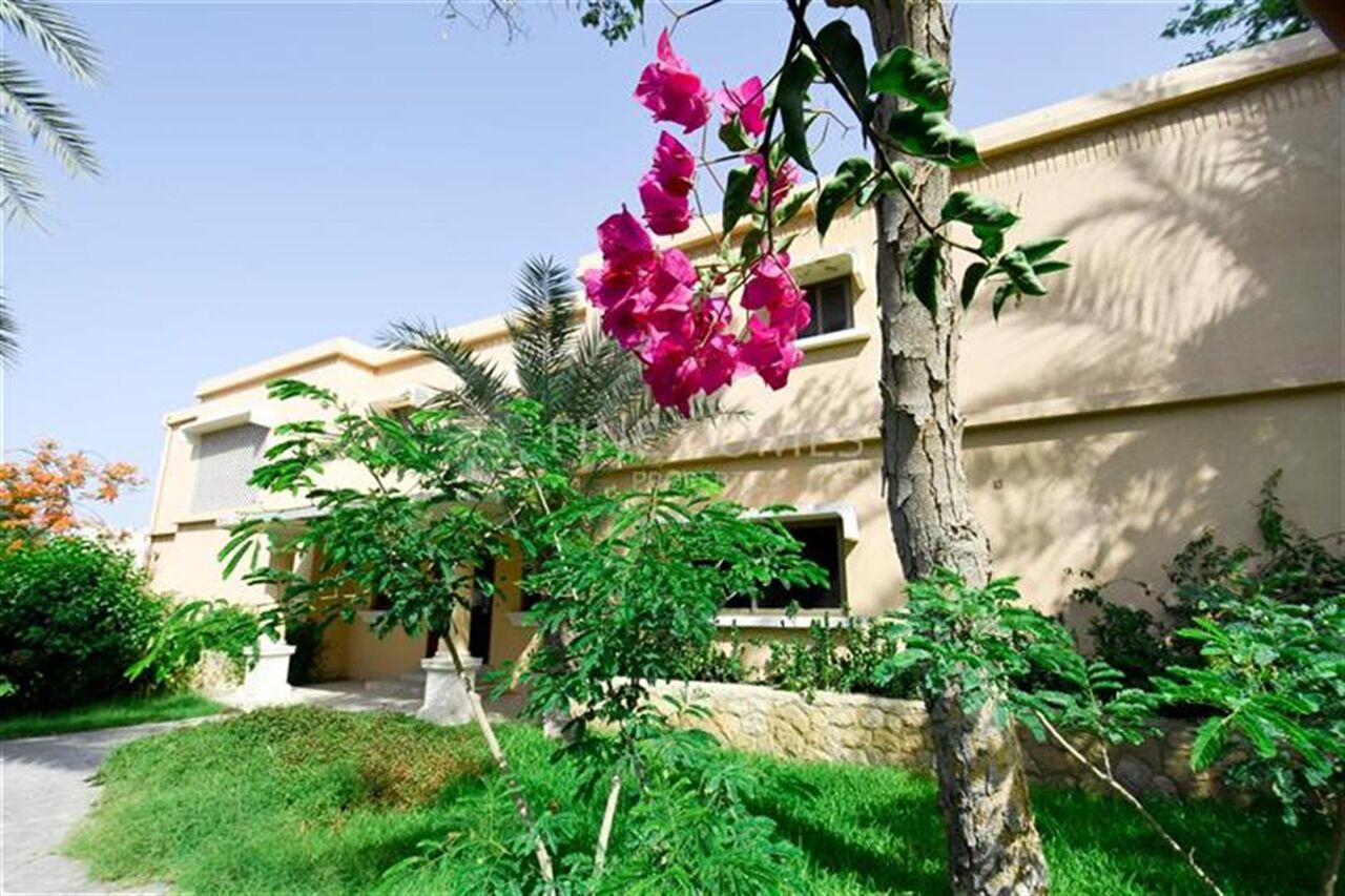 Jannusan, Villas, BHD 800,  Huge Backyard! Ultra Spacious! Private Garden!