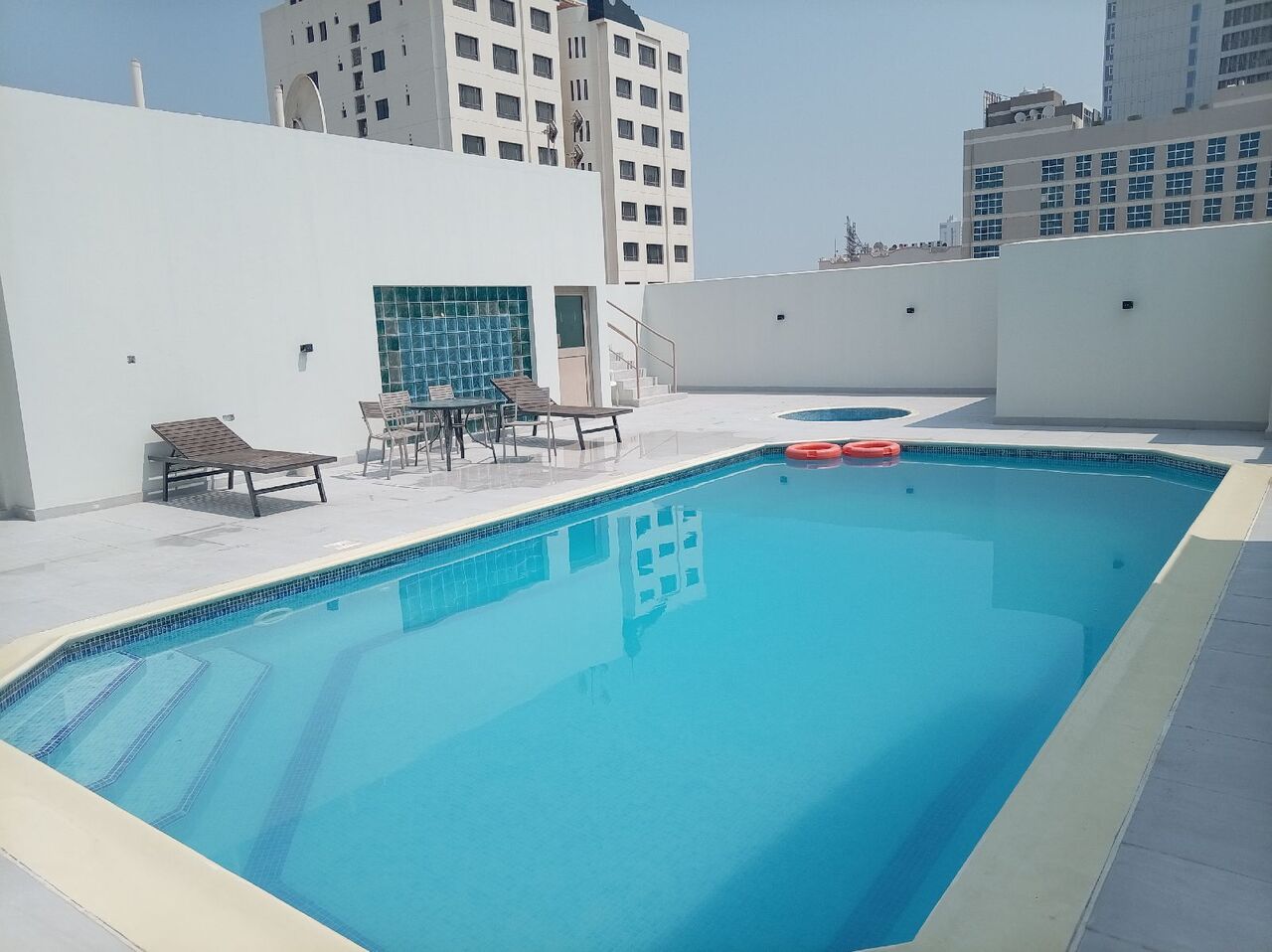 Juffair, Apartments, Flats, Houses & Villas, BHD 550/year,  3 BR,  Fully Furnished 3 Bedroom 3 Bathroom 3 Balcony With Ewa Flat For Rent In : Juffair