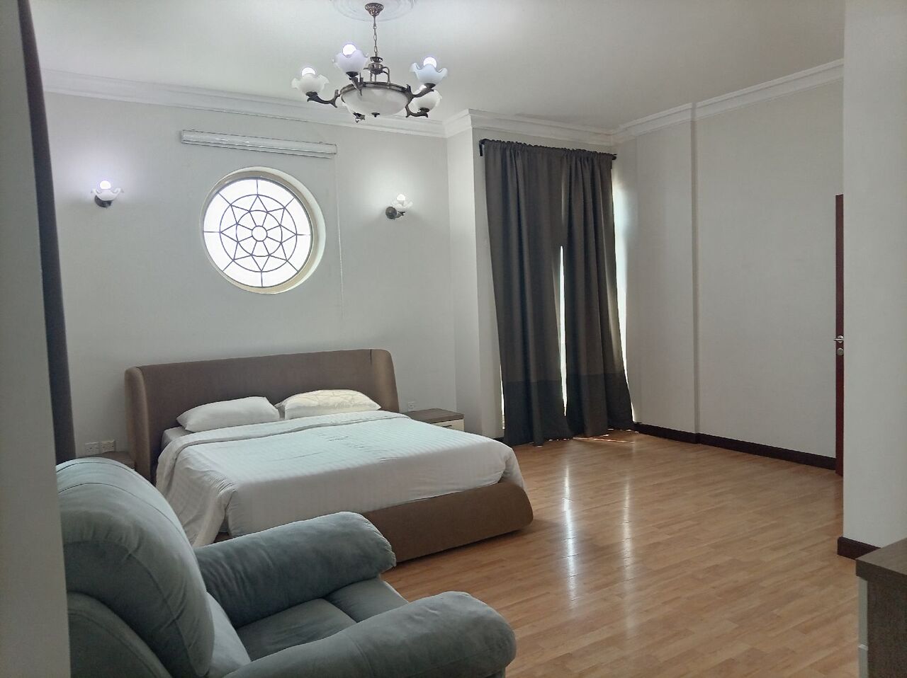 Juffair, Apartments, Flats, Houses & Villas, BHD 550/year,  3 BR,  Fully Furnished 3 Bedroom 3 Bathroom 3 Balcony With Ewa Flat For Rent In : Juffair