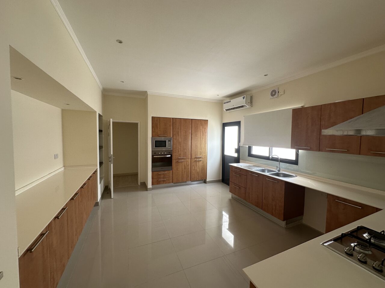 Sanad, Villas, BHD 600,  Furnished,  1200 Sq. Meter,  Luxurious Semifurnished Villa For Rent
