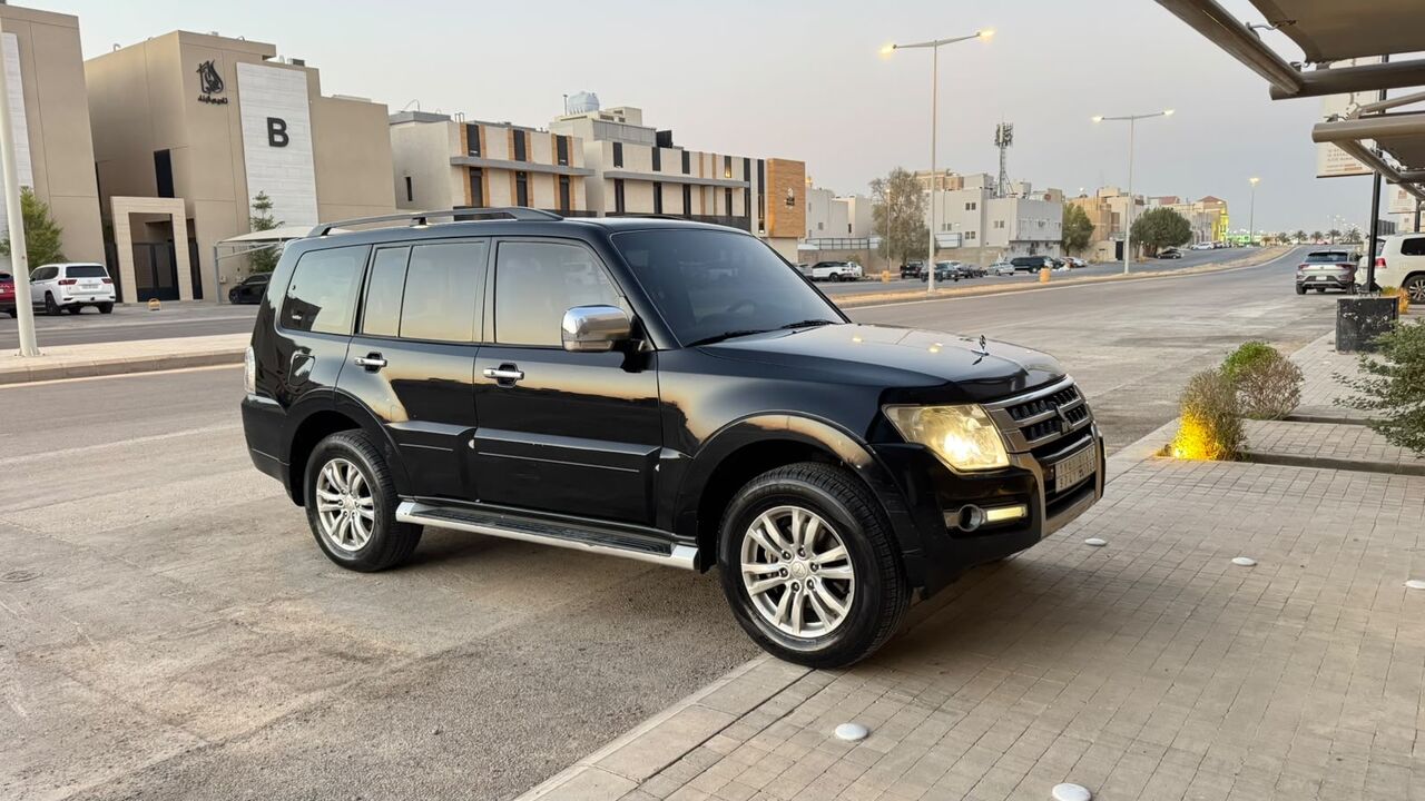 Al Malaz, Vehicles, Cars & Trucks , SAR 45000,  Mitsubishi Pajero,  2016,  Automatic,  172000 KM,