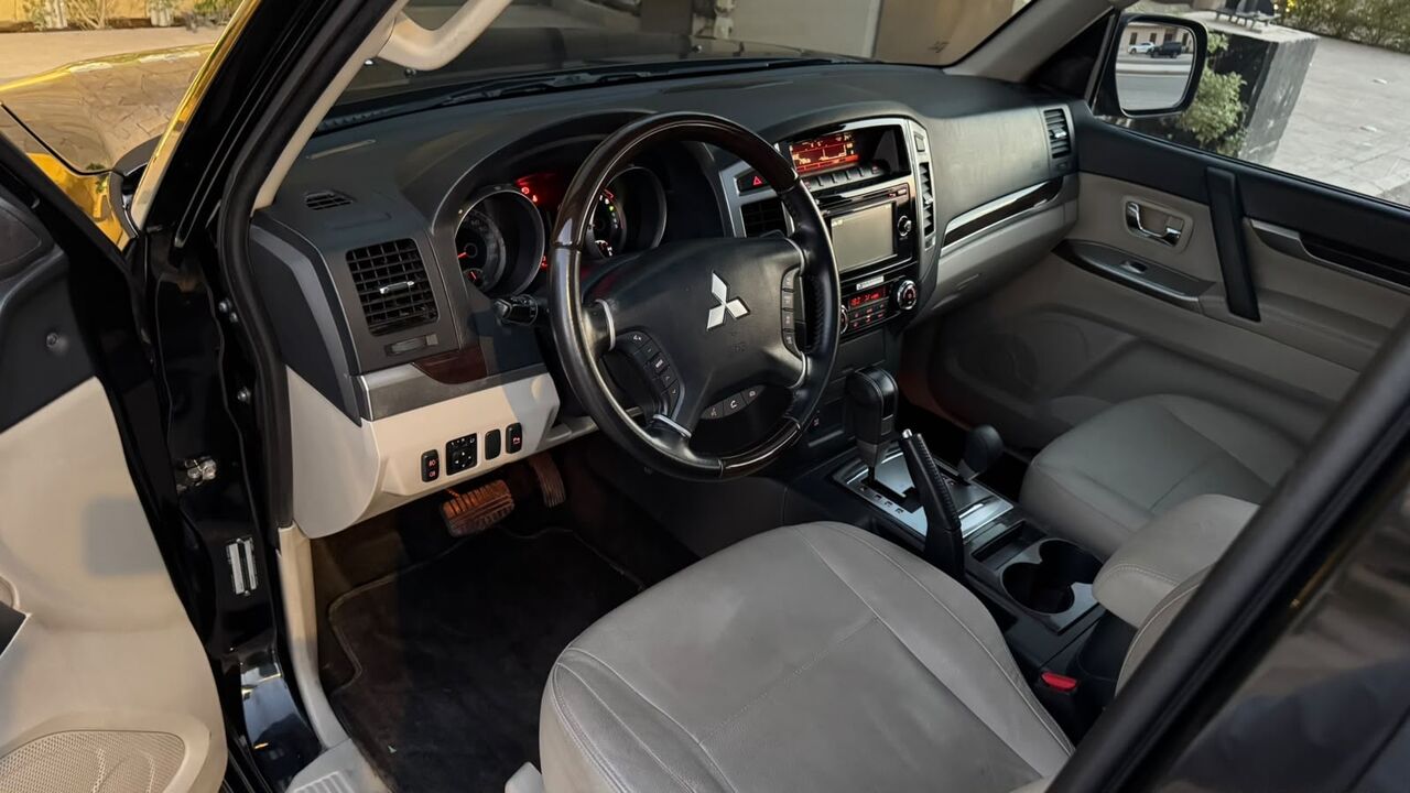 Al Malaz, Vehicles, Cars & Trucks , SAR 45000,  Mitsubishi Pajero,  2016,  Automatic,  172000 KM,