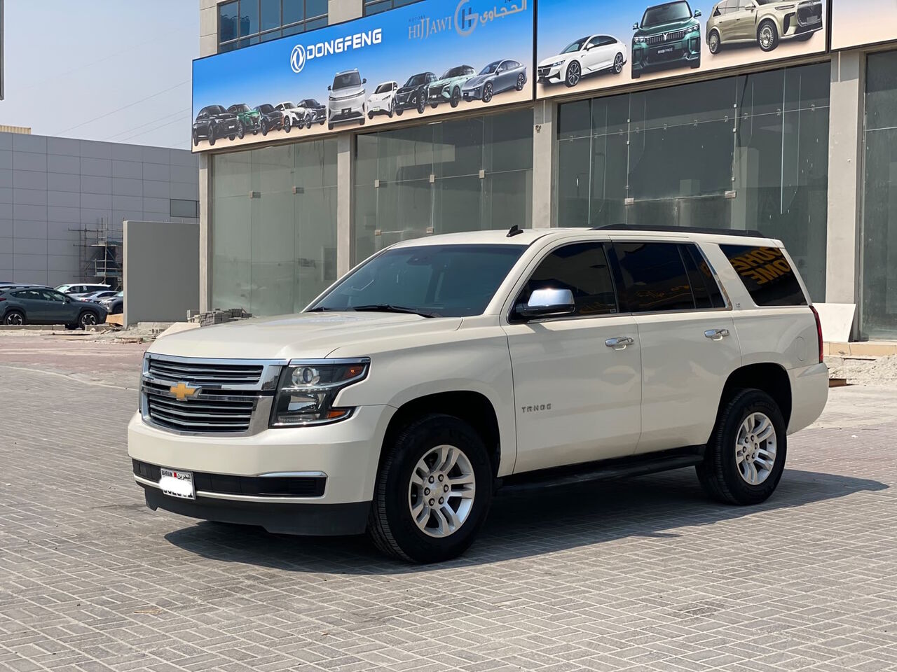 Manama, Vehicles, Cars & Trucks , BHD 6200,  Chevrolet Tahoe,  2015,  Automatic,  289900 KM,    (White)