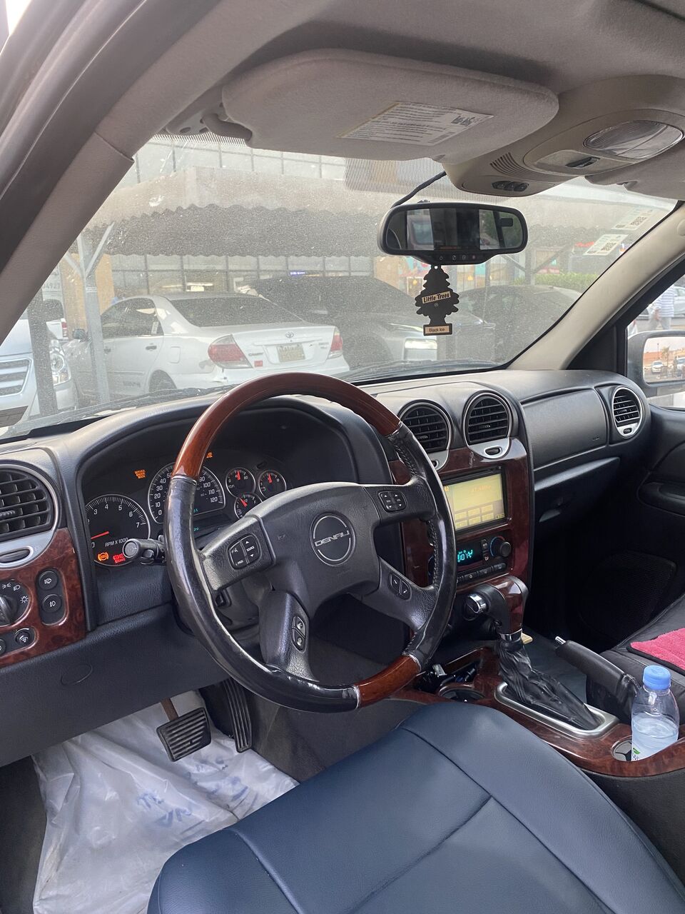 Jubail, Vehicles, Cars & Trucks , SAR 2700,  Gmc Envoy,  2005,  Automatic,  2450009 KM,   For Rent.