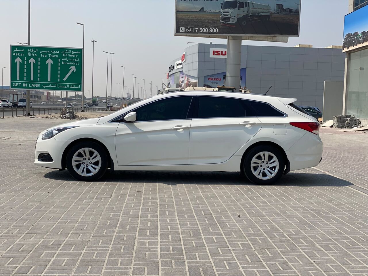 Manama, Vehicles, Cars & Trucks , BHD 3000,  Hyundai I-40,  2018,  Automatic,  244900 KM,   /  (White)