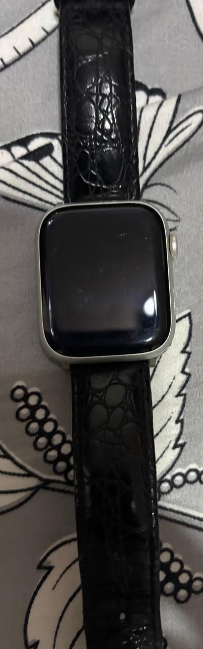 Dammam, Watches, SAR 1000,  Apple Watch Series 8 45mm