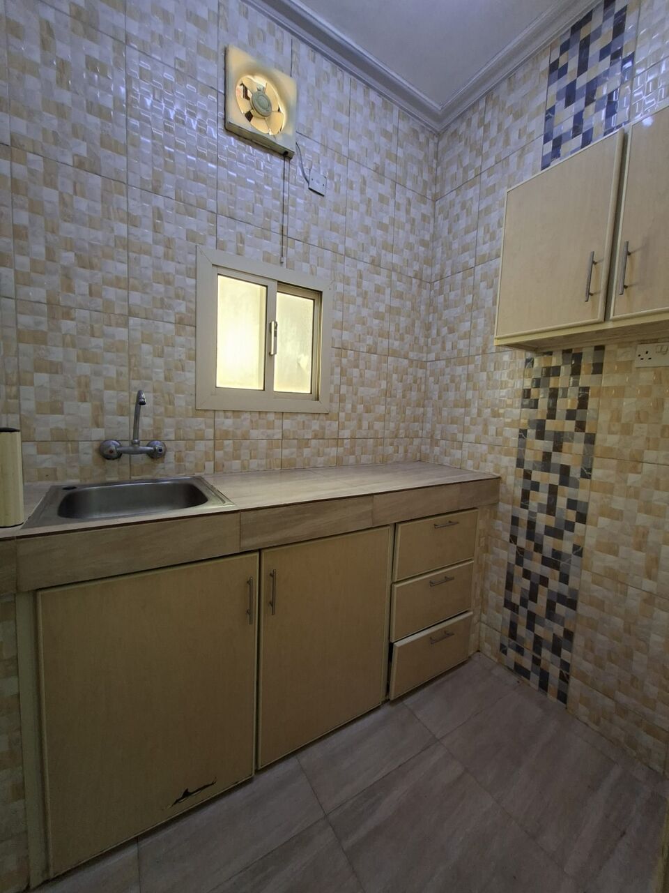 Gudaibiya, Apartments, Flats, Houses & Villas, BHD 140/month,  Semi Furnished Studio Flat For Rent In Gudaibiya (including Electricity)