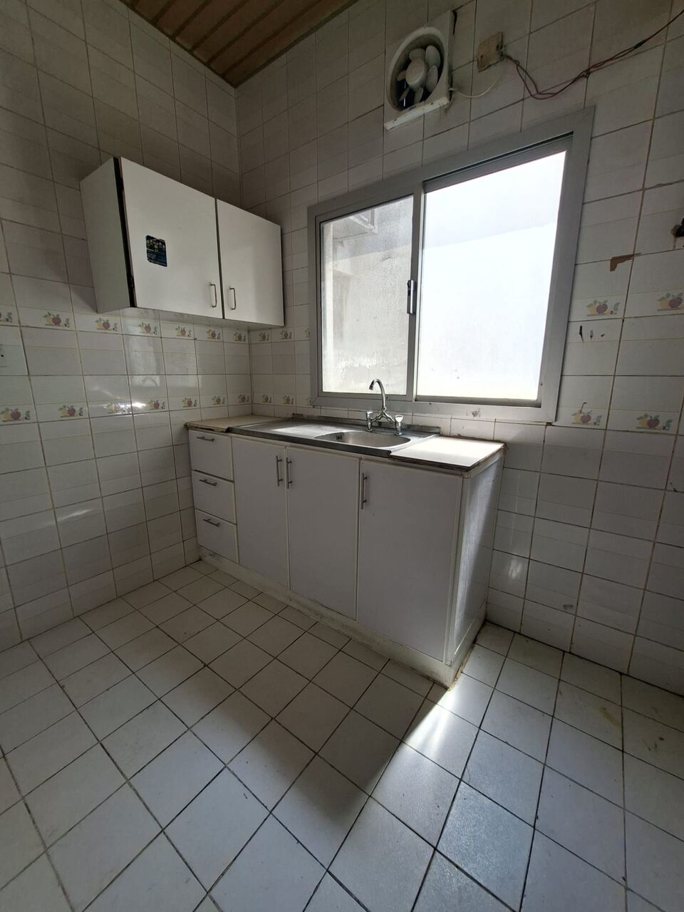Ras Rumman, Apartments, Flats, Houses & Villas, BHD 160/month,  2 BR,  Semi Furnished 2 Bedroom 1 Bathroom Flat For Rent In Rasuruman ( Inc Ewa)