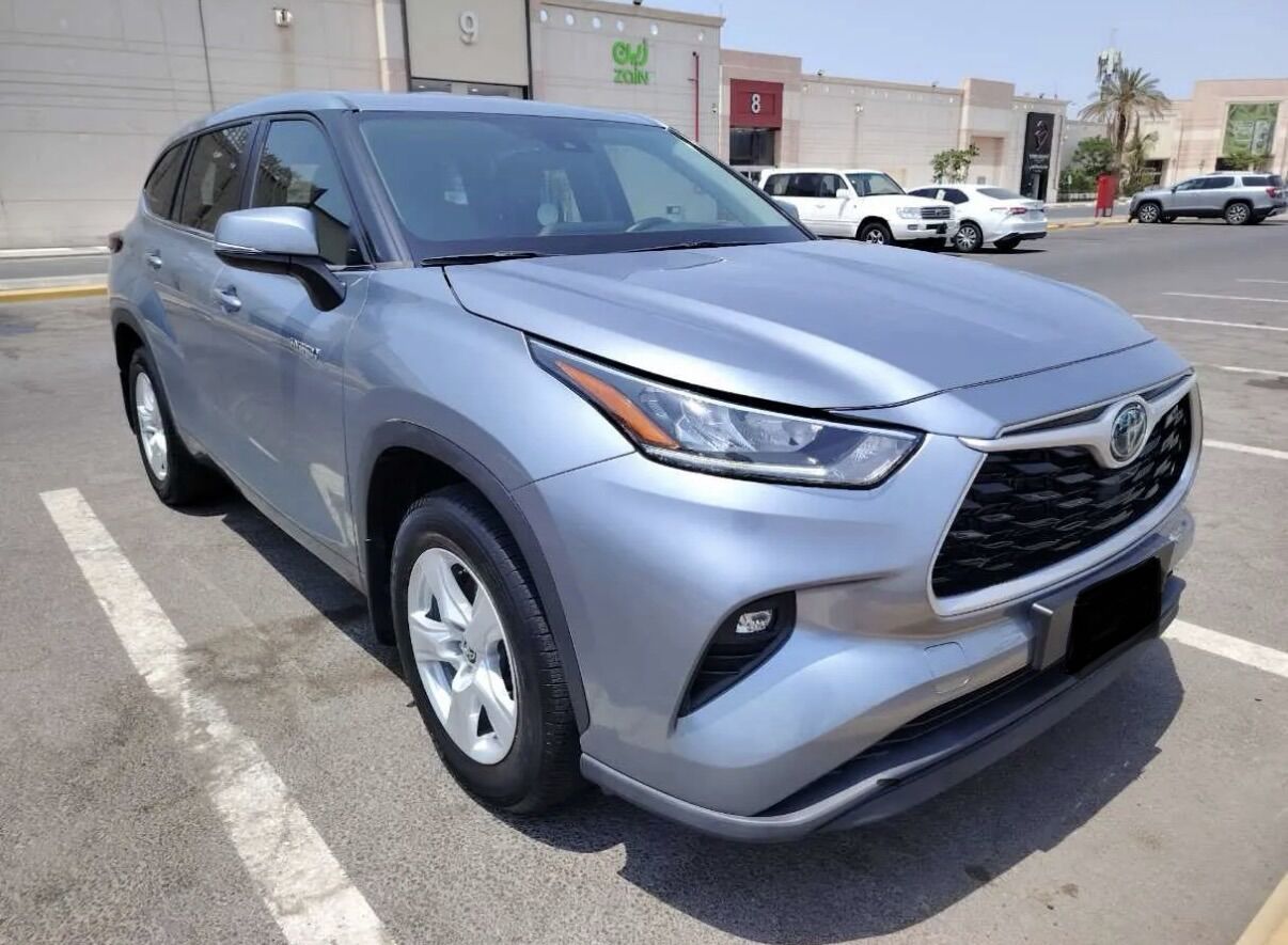 Jeddah, Vehicles, Cars & Trucks , SAR 122,  Toyota Highlander 2023,  2023,  Automatic,  28000 KM,   Toyota Highlander LE &ndash; Used, For Sale