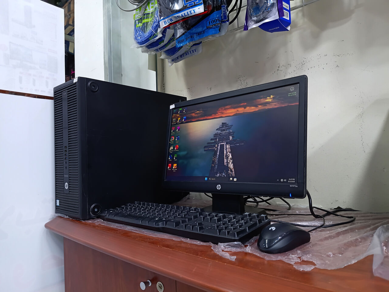 Riffa, Computers, BHD 63,  HP Computer Core I5 6th Gen 8GB/120 SSD + 500GB HDD 19&rsquo;&rsquo; Monitor LED 63 BD Only