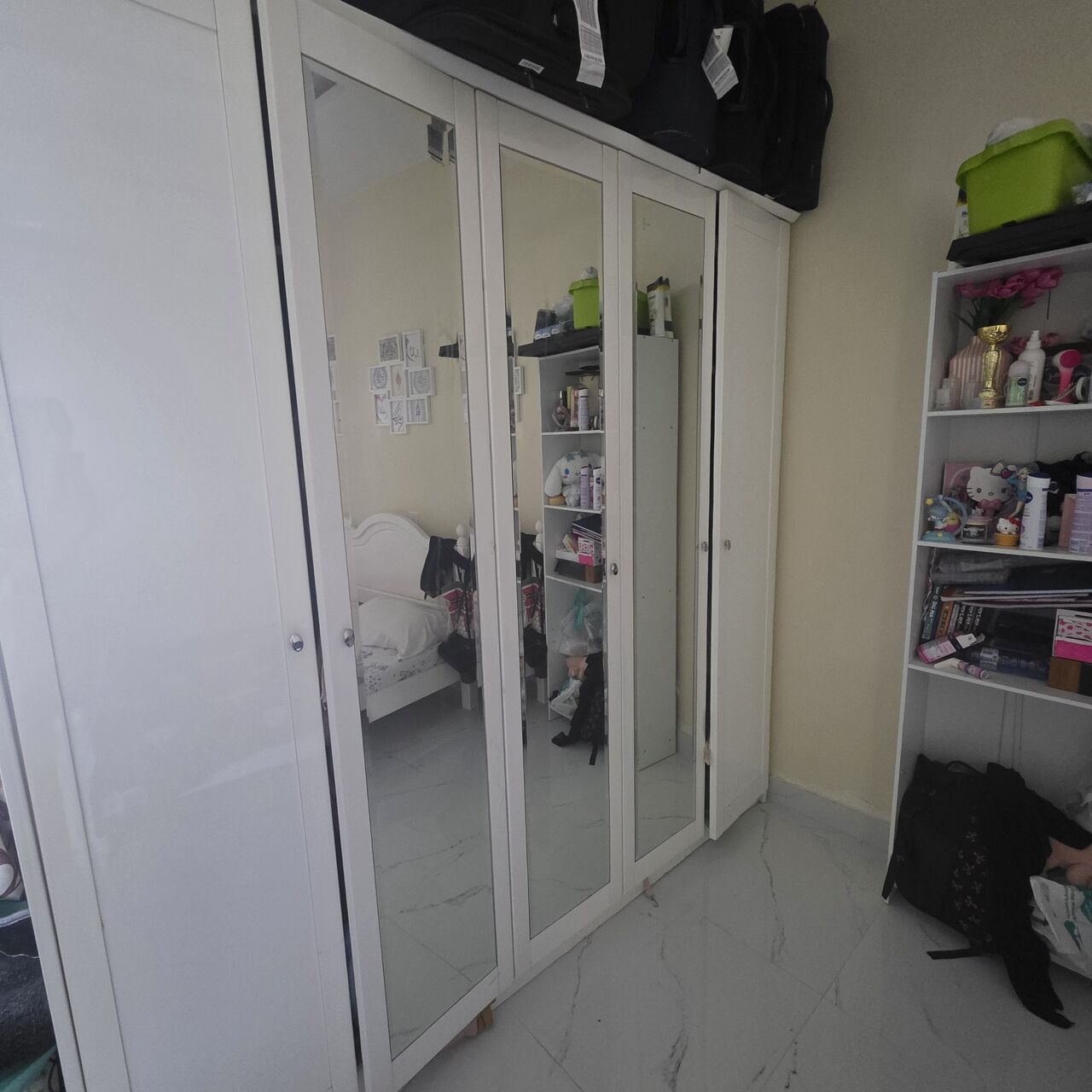 Hidd, Furniture, BHD 100,  White 6 Door Cupboards