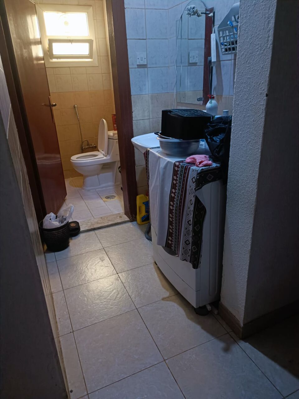 Riyadh, Rooms for Rent, SAR 1600/month,  1 Sq. Meter,  Fully Furnished Room  For 1 Executive Bachelor Or Couple (husband And Wife) Exit 5,Almasif
