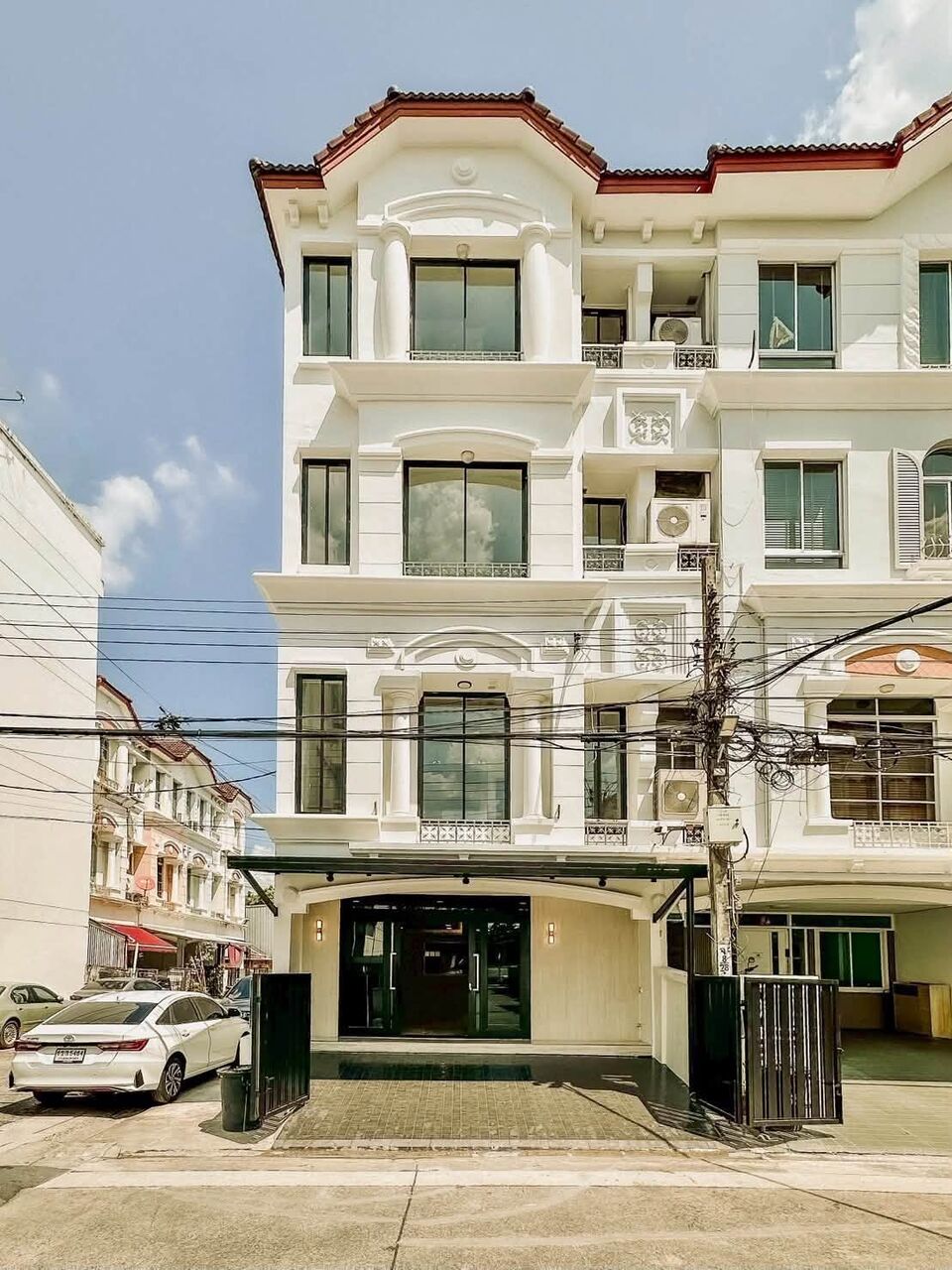Bangkok, Real Estate For Sale, THB 7490000,  4 BR,  24 Sq. Feet,  ขายทาวน์โฮมออฟฟิศ 3 ชั้น 24 ตร.ว. บ้านกล